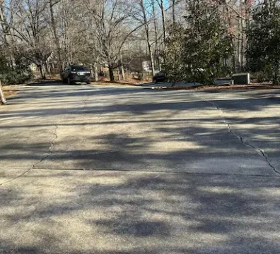 affordable-concretet-driveway-pressure-washing-athens-ga-before.webp