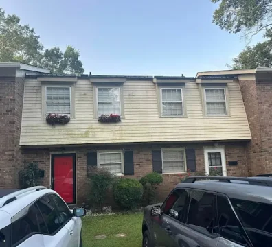 commercial-community-hoa-building-washing-athens-ga-before.webp